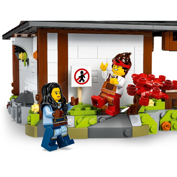 LEGO NINJAGO 71858 La Forge des Quatre Armes 15e Anniversaire LEGO NINJAGO 71858 La Forge des Quatre Armes 15e Anniversaire