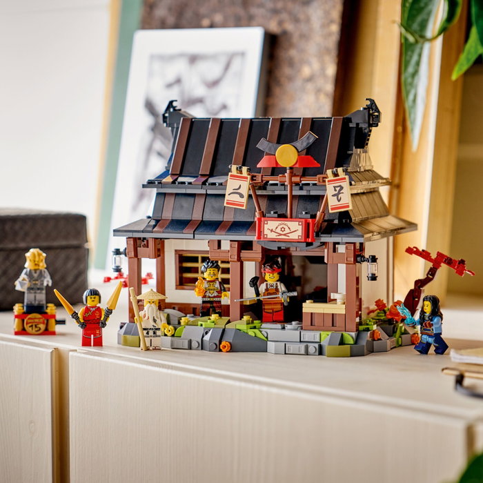LEGO NINJAGO 71858 La Forge des Quatre Armes 15e Anniversaire LEGO NINJAGO 71858 La Forge des Quatre Armes 15e Anniversaire