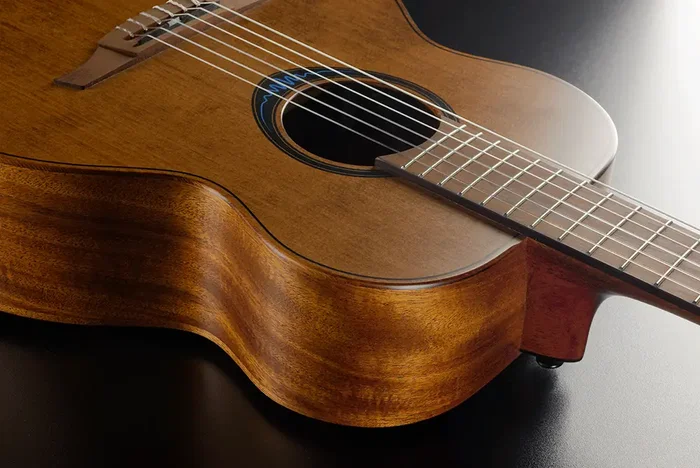 LAG Guitare Acoustique Folk Nylon Electroacoustique Travel Blue Wave 1 - Marron LAG Guitare Acoustique Folk Nylon Electroacoustique Travel Blue Wave 1 - Marron