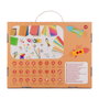 APLI KIDS - Set de Loisirs Créatifs 1300 Pièces pour Enfants - Jeu de Bricolage et Activités Manuelles - Livre d'Exemples - À partir de 4 ans