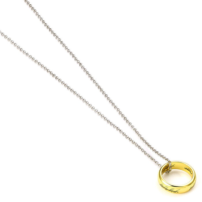 THE CARAT SHOP - Collier pendentif avec anneau inspiré du Seigneur des Anneaux en alliage de zinc, chaîne de 62 cm avec inscription THE CARAT SHOP - Collier pendentif avec anneau inspiré du Seigneur des Anneaux en alliage de zinc, chaîne de 62 cm avec inscription