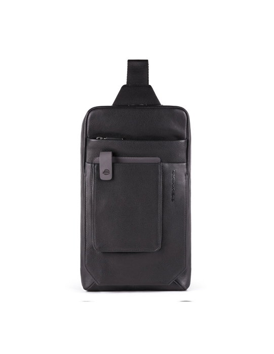 Piquadro Sac en cuir pour homme Tallin Noir, Sangle mono, Dimensions : 20 x 33 x 5 cm Piquadro Sac en cuir pour homme Tallin Noir, Sangle mono, Dimensions : 20 x 33 x 5 cm