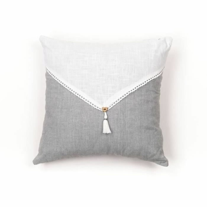 Today Coussin Charme Slub x Chambray avec pompons Capucine 40 x 40 cm Today Coussin Charme Slub x Chambray avec pompons Capucine 40 x 40 cm