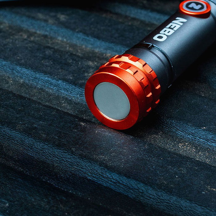 Nebo Lampe torche LED Flex 450L rechargeable avec zoom 6x, base magnétique, noir et orange Nebo Lampe torche LED Flex 450L rechargeable avec zoom 6x, base magnétique, noir et orange