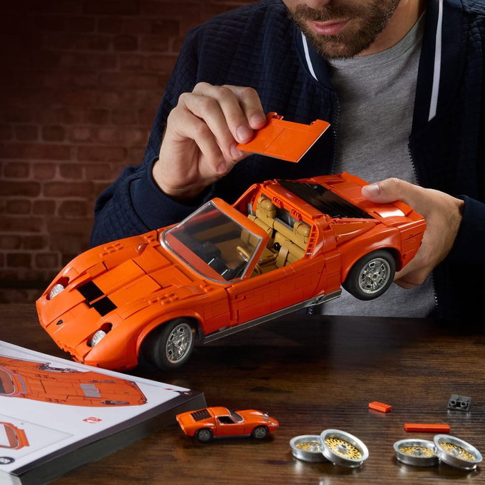 Mattel Hot Wheels Premium Lamborghini '71 Miura P400 SV Jeu de Construction 1:12
