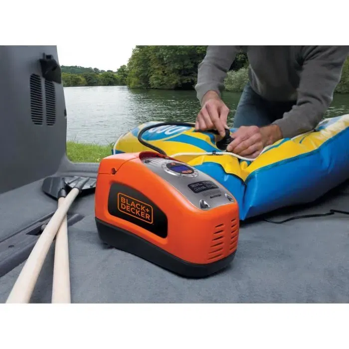 Black + Decker ASI300-QS Gonfleur compresseur filaire 11 bars / 160 PSI pour voiture, pneus, sports et nautique avec arrêt automatique Black + Decker ASI300-QS Gonfleur compresseur filaire 11 bars / 160 PSI pour voiture, pneus, sports et nautique avec arrêt automatique