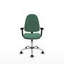 Chaise de bureau Algarra avec mécanisme de contact permanent de base, rembourrée de tissu vert émeraude. Équipée d'une base chromée, d'accoudoirs 2D et de roulettes en nylon de 50 mm.