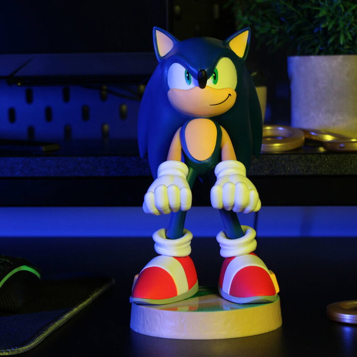 EXQUISITE GAMING Cable Guy Support de Figurine Sonic 20 cm - Porte-Console et Téléphone, Compatible PS5 DualSense, Xbox Series, iPhone