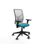 Chaise Motilla Synchro 3 positions tissu Turquoise Maille Blanc Base pyramidale noire Accoudoir 3D Sans appui-tête Roulettes 65mm pour moquette