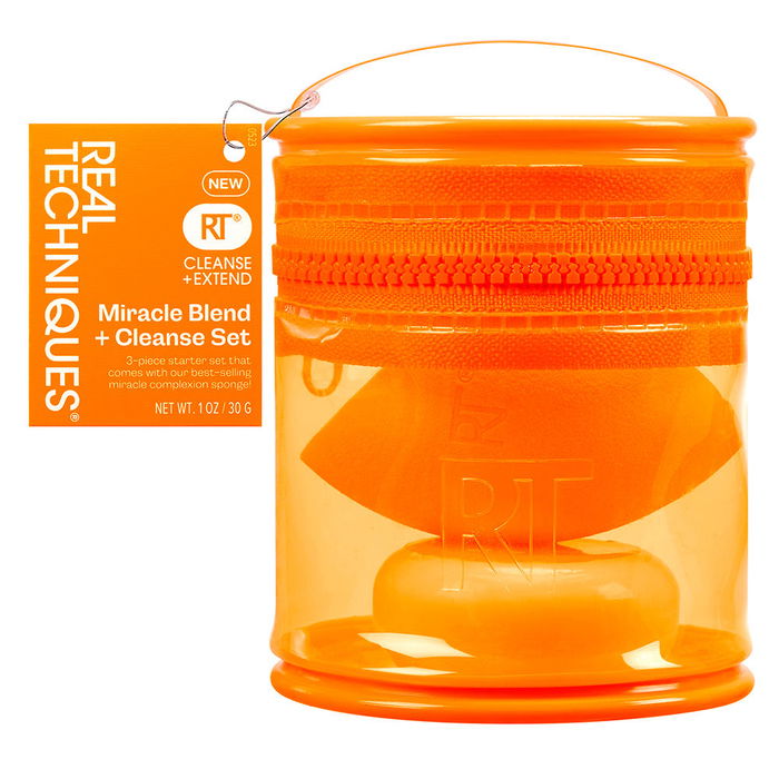 Real Techniques Kit 3 pièces MIRACLE BLEND + CLEANSE, Éponge à fond de teint, savon solide nettoyant et sac de voyage pour l'entretien du maquillage