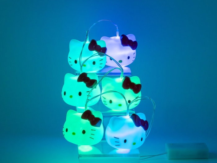 MadCow Entertainment Hello Kitty Guirlande Lumineuse LED Teknofun 1.20m 7 Couleurs Sans Fil
