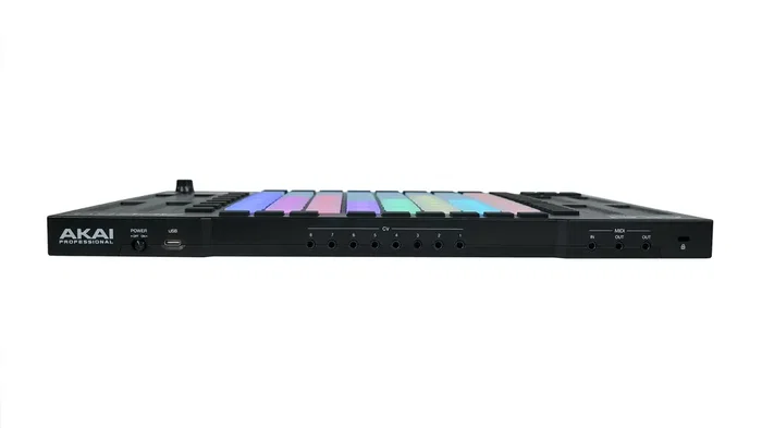 AKAIPRO APC64 – Contrôleur Ableton avec 64 pads RGB, séquenceur 8 pistes, 8 bandes tactiles, USB-C, MIDI