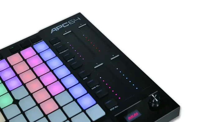 AKAIPRO APC64 – Contrôleur Ableton avec 64 pads RGB, séquenceur 8 pistes, 8 bandes tactiles, USB-C, MIDI