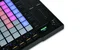 AKAIPRO APC64 – Contrôleur Ableton avec 64 pads RGB, séquenceur 8 pistes, 8 bandes tactiles, USB-C, MIDI