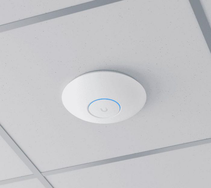 Ubiquiti U7 UniFi Point d'Accès WiFi 7 Plafonnier avec 6 Flux, 6 GHz, PoE+ et Port 2.5 GbE pour Réseaux Denses