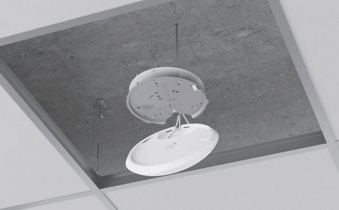 Ubiquiti U7 UniFi Point d'Accès WiFi 7 Plafonnier avec 6 Flux, 6 GHz, PoE+ et Port 2.5 GbE pour Réseaux Denses