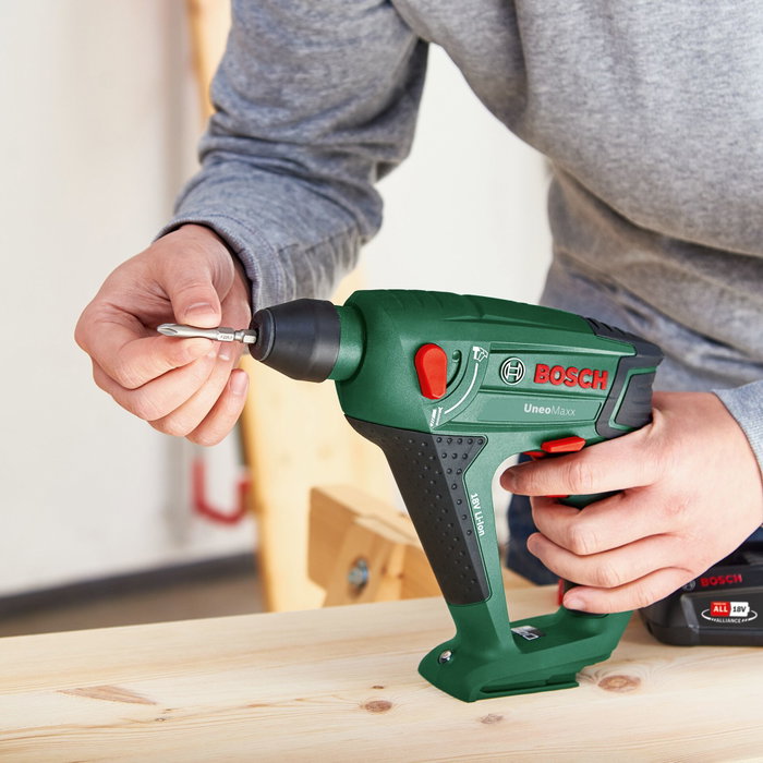 Bosch Uneo Maxx Perforateur sans fil avec 2 batteries 2,5 Ah et chargeur