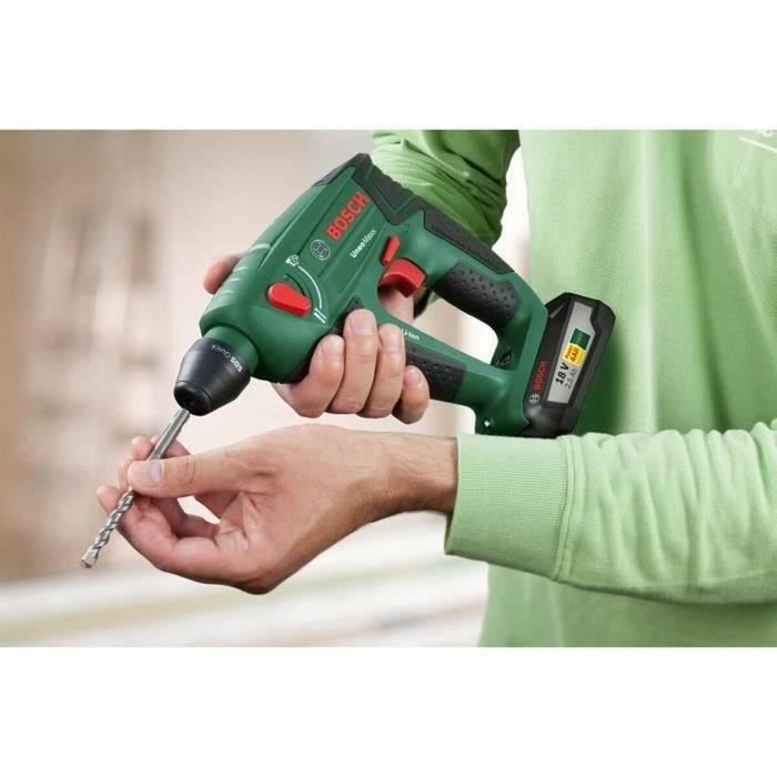 Bosch Uneo Maxx - Perforateur sans fil 18V avec 2 batteries 2,5 Ah et chargeur Bosch Uneo Maxx - Perforateur sans fil 18V avec 2 batteries 2,5 Ah et chargeur