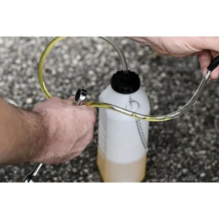 Powertrac Purgeur de frein avec bocal 0,5L et clapet anti-retour - PRECISION STEEL - Flexible 45 cm Powertrac Purgeur de frein avec bocal 0,5L et clapet anti-retour - PRECISION STEEL - Flexible 45 cm
