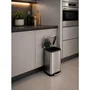 Kitchen Move Poubelle à pédale GREENWICH 30 L Rectangulaire Acier Inoxydable Brossé - Capacité 30 Litres - Dimensions 35 x 33 x H 62 cm - Avec seau intérieur et protection sol