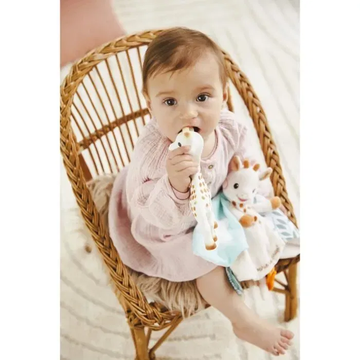 Sophie La Girafe Coffret Cadeau Doudou Sophie + Sophie, Doux et Ludique, Incontournable pour Bébé
