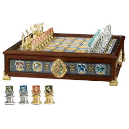 The Noble Collection Jeu d'Échecs Harry Potter Quidditch Pièces Dorées et Argentées Plateau Bois 33 cm