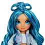 Rainbow High - Winter Wonderland - Poupée Bleue avec Neige Magique et Bonhomme de Neige à Créer - Révèle ta Couleur - Modèle de 27 cm - À Partir de 4 Ans
