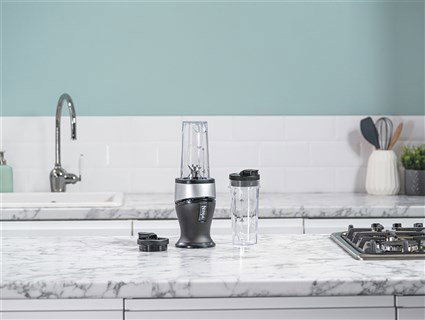 Ninja QB3001EUS - Blender personnel pour smoothies, 700 W, 2 gobelets voyage 470 ml, lames en acier inoxydable