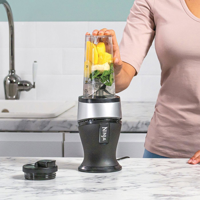 Ninja QB3001EUS Blender Nutri Slim avec 2 gobelets de 470 ml Ninja QB3001EUS Blender Nutri Slim avec 2 gobelets de 470 ml