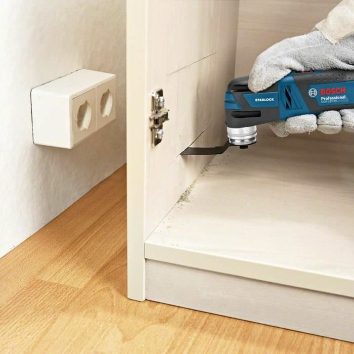 Bosch Professional GOP 12V-28 Découpeur-ponceur sans-fil avec 2 Batteries 3,0Ah, Accessoires et L-Boxx