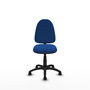Chaise de bureau Aýna avec mécanisme de contact permanent de base, rembourrée de simili cuir bleu. Équipée d'une base en polyamide noir, sans accoudoirs et de roulettes en nylon de 50 mm.