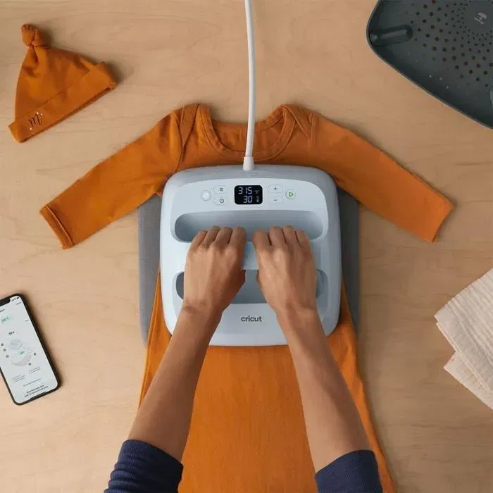 Cricut EasyPress 3 - Presse à chaud portable bleue - Plaque chauffante céramique 23 x 23 cm - Compatible HTV et Infusible Ink