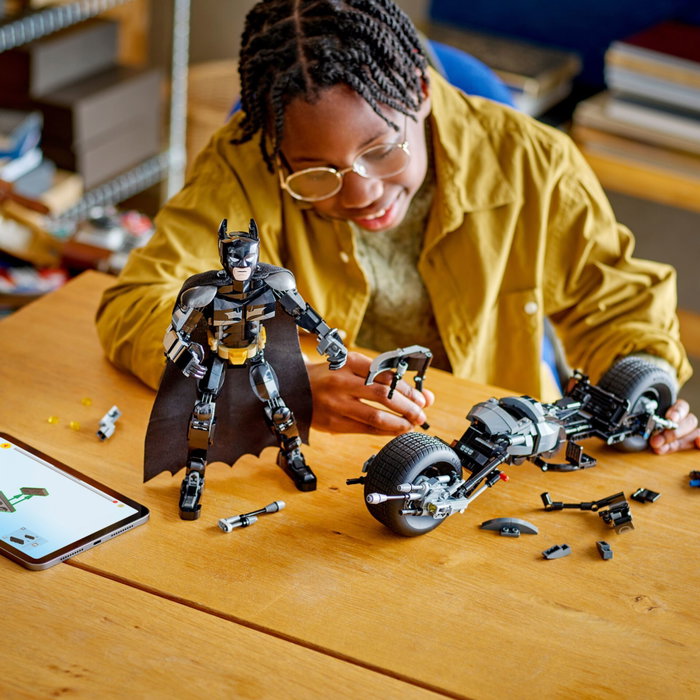 LEGO DC Batman 76273 Figurine de Batman construisible et Batpod