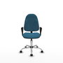 Chaise de bureau Algarra avec mécanisme de contact permanent de base, rembourrée de tissu vert pétrole. Équipée d'une base chromée, d'accoudoirs fixes et de roulettes en nylon de 50 mm.