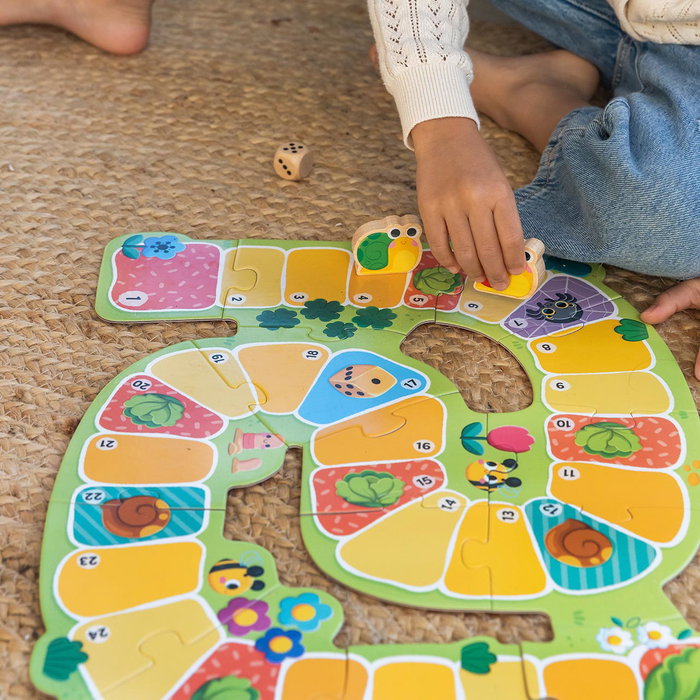 GOULA - Snail Race 1110100766 - Jeu de Société Éducatif pour Enfants à partir de 3 ans - Version Multilingue (Anglais, Français, Allemand, Italien, Portugais, Espagnol)
