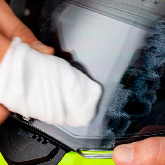 Quixx QQ10003 Détachant Rayures Acryliques Plexiglas Voitures Motos Caravanes Bateaux Meubles