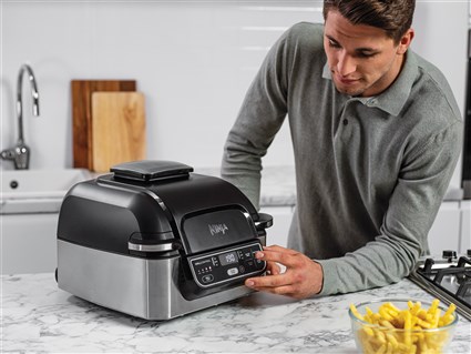 Ninja AG301EU Grill de cuisine + Friteuse à air 5-en-1 Ninja Foodi - 5,7 L, 3,8 L, parrillade pour 4 personnes (Cuit, grille, frit, rôtit, déshydrate)