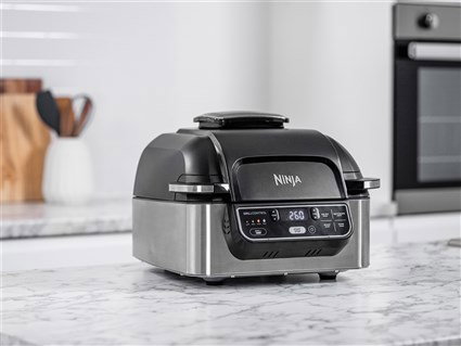 Ninja AG301EU Grill de cuisine + Friteuse à air 5-en-1 Ninja Foodi - 5,7 L, 3,8 L, parrillade pour 4 personnes (Cuit, grille, frit, rôtit, déshydrate)