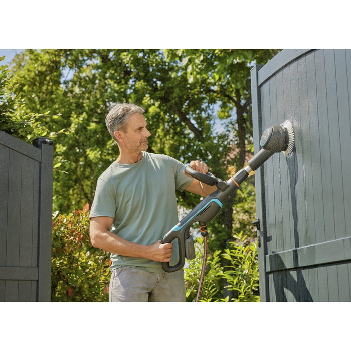 Gardena Multi Cleaner Aqua Brush Compact 02/18V P4A solo