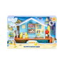 Famosa - Maison sur la plage de Bluey avec figurine et 5 accessoires - Jouet en espagnol