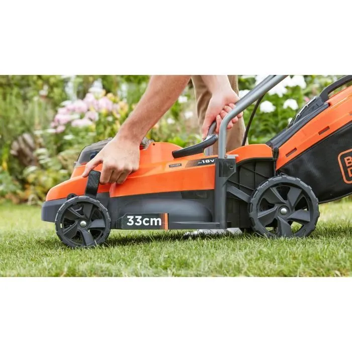 Black + Decker Tondeuse électrique sans fil 18V 33cm - BCMW3318L2-QW - Avec 2 batteries 2,5Ah et chargeur - Fonction Mulching