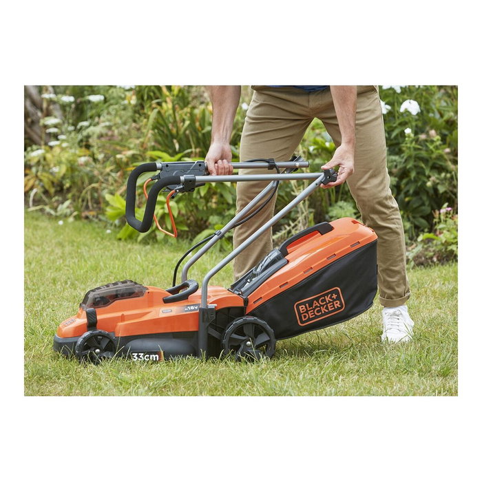 Black + Decker Tondeuse à gazon sans fil Lithium 18V 33 cm BCMW3318L2-QW Black + Decker Tondeuse à gazon sans fil Lithium 18V 33 cm BCMW3318L2-QW