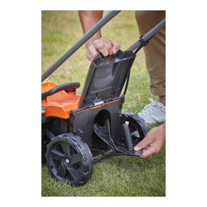 Black + Decker Tondeuse à gazon sans fil Lithium 18V 33 cm BCMW3318L2-QW Black + Decker Tondeuse à gazon sans fil Lithium 18V 33 cm BCMW3318L2-QW