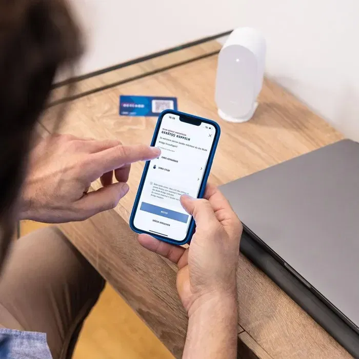 ABUS Bridge One CFW4100BK Passerelle connectée pour serrures intelligentes, connexion Internet et gestion à distance - Noir