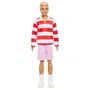 Barbie - Poupée Ken Fashionistas HYV01 avec haut à rayures rouges et short, boots blanches