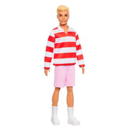 Barbie - Poupée Ken Fashionistas HYV01 avec haut à rayures rouges et short, boots blanches