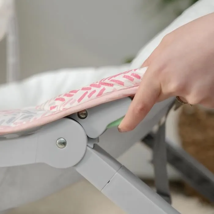 Ingenuity Keep Cozy Lily Transat Bébé Évolutif 3-en-1, Basculant et Siège Fixe avec Arche de Jouets, Vibrations, 3 Positions, Jusqu'à 18 kg