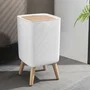 Kitchen Move MALMO SQUARE - Poubelle de salle de bain avec ouverture par pression, 10L, couleur bois design - 21.3 x 21.3 x 33.2 cm, fermeture insonore et anti-odeurs