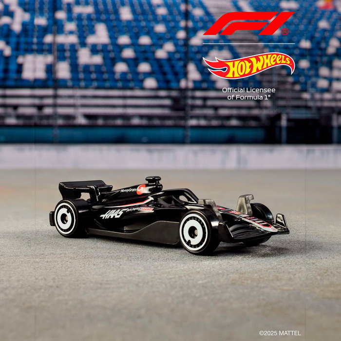 Hot Wheels - Pack de 5 Voitures de F1 à l'échelle 1:64 - Détails métalliques - Inclut RB, Sauber, Haas, McLaren, Alpine