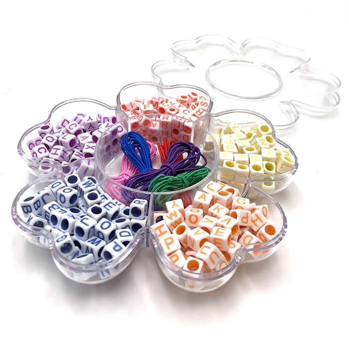 TACHAN - Kit de Création de Bracelets Alphabet avec Perles en Bois Multicolores et Cordon Inclus, Coffret de Rangement, Recommandé dès 5 Ans